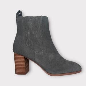 Violet & Red Grey Suede Meaghan Heeled Booties 8.5